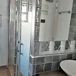 فندق Modern كالا راتخاذا
