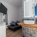 فندق Modern 4*