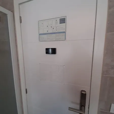 Modern كالا راتخاذا