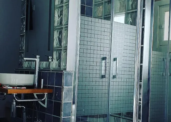 호텔 Modern 칼라 라트자다