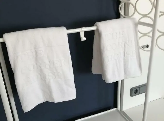 Modern 칼라 라트자다