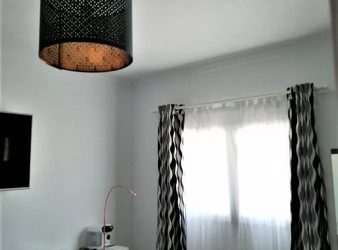 فندق Modern كالا راتخاذا