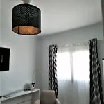 فندق Modern كالا راتخاذا